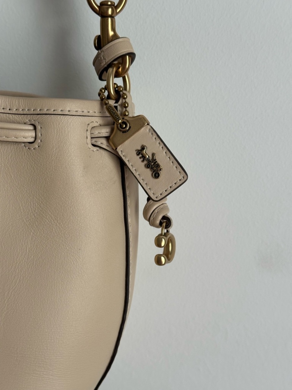 Coach Mini Bucket Bag Ivory Glovetanned Leather Crossbody - Picture 5 of 8